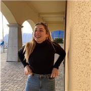 Studentessa diplomata di Liceo Linguistico G. Mazzini